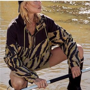 Free People Movement Walk the Line Green Combo Tiger Stripe Tie Zip PulloverNEWL